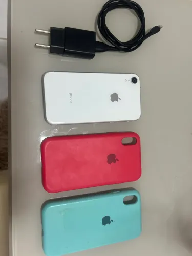 iPhone XR 64gigas bem conservado