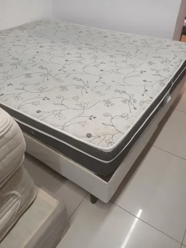 Cama box e colchao queem size de casal ( $$ 800 ) *