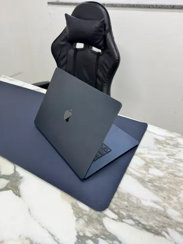 MacBook Air M2 15?