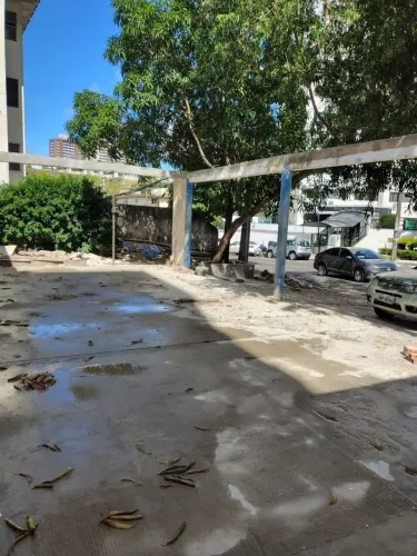 Ponto Comercial para aluguel possui 200 metros quadrados no Imbuí - Salvador - BA