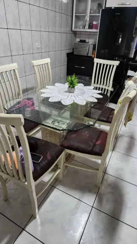 Mesa 6 lugares de vidro com bases de mármore