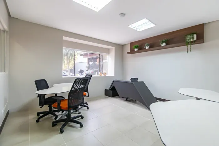 Locação de espaço comercial estilo "coworking"