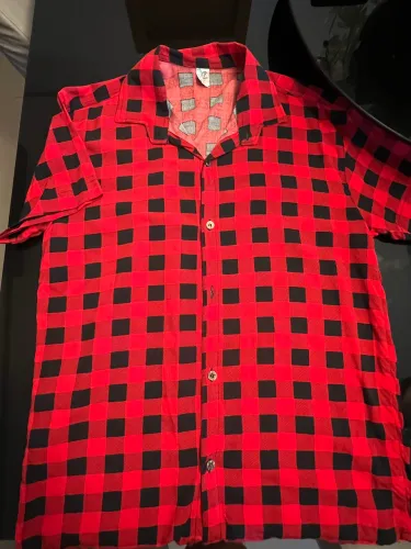 Blusa xadrez vermelha