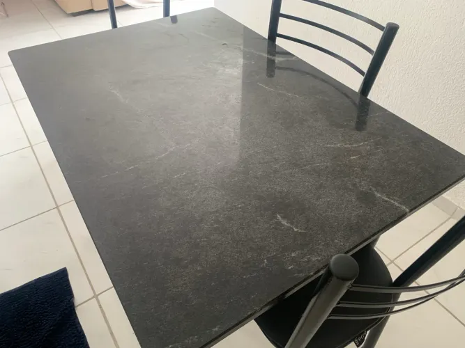Mesa 4 cadeiras