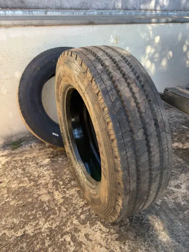 Pneu 275/70 R22.5