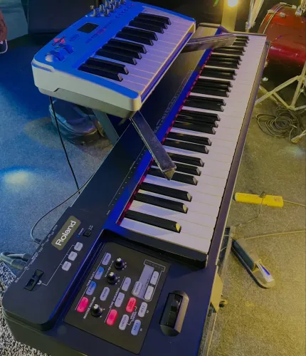 Teclado ROLAND RD 64