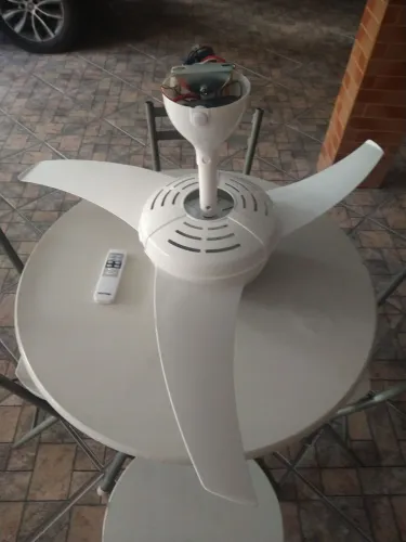 Ventilador de Teto Ventisol com controle remoto
