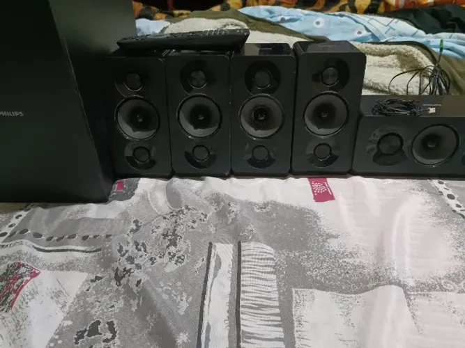 Caixas para home theater philips