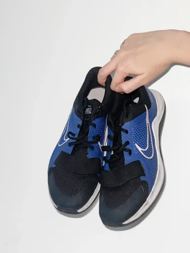TÊNIS NIKE