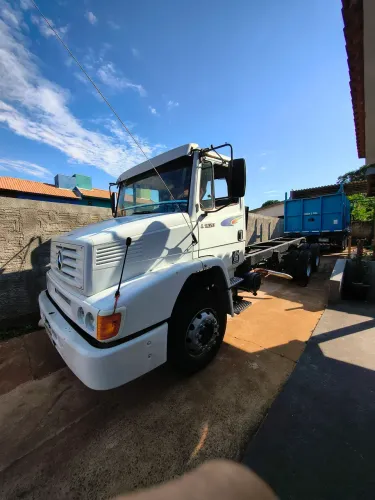 MB 1620 truck ano 2002