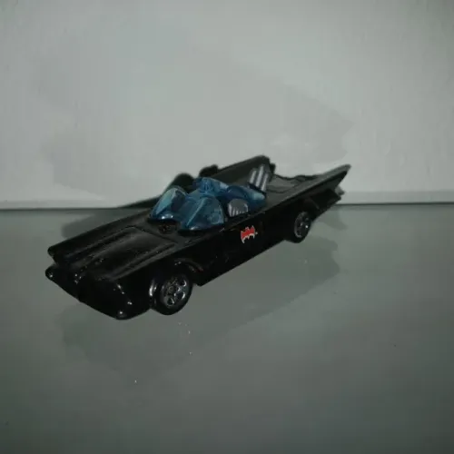 CARRINHO HOT WHELLS BATMAN O PRIMEIRO AUTOMOVEL