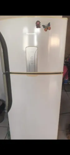 Vendo está geladeira Panasonic funcionando perfeitamente usada excelente, geladeira ótima