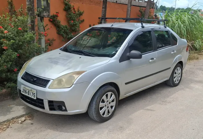 Ford Fiesta Sedan 1.0 8V Flex 4P 2008