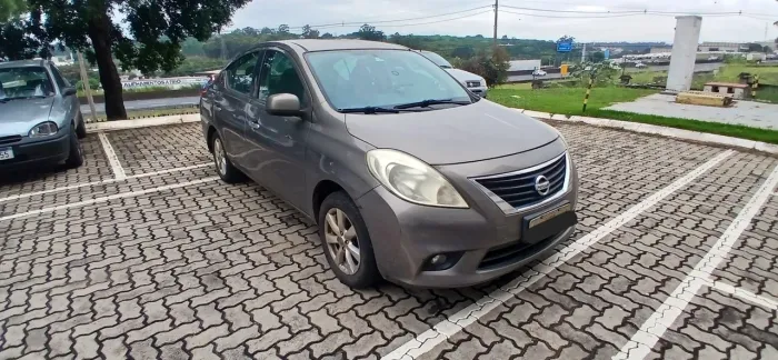Nissan Versa SL 1.6 16V Flex Fuel 4P Mec. 2013