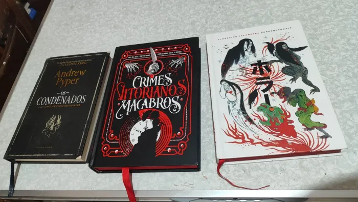 Kit 3 Livros Dark Sides Books Em Capa Dura