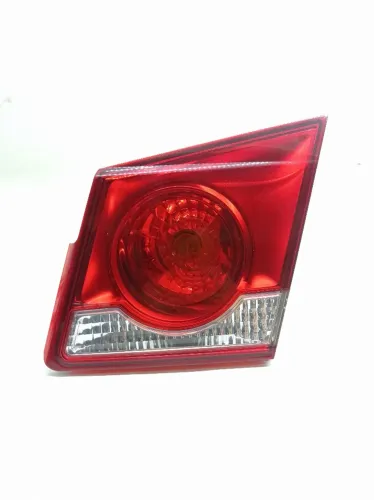 Lanterna Direita Tampa Traseira Gm Cruze 1.8 2013 2014 Direito/passageiro Vermelho