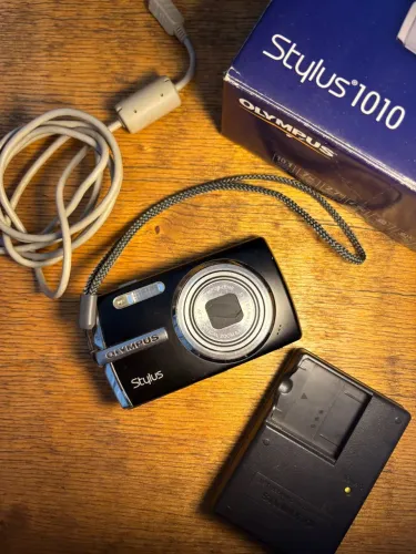 Camera digital cybershot olympus stylus 1010