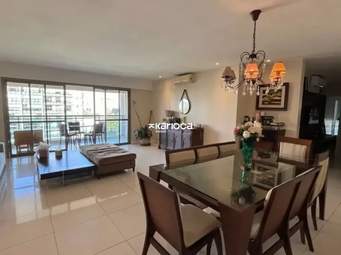 Apartamento no Santa Mônica Jardim Mobiliado de 206m² com 4 Suítes e 3 Vagas na Barra da T