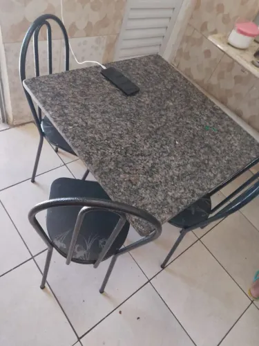 Mesa com cadeira