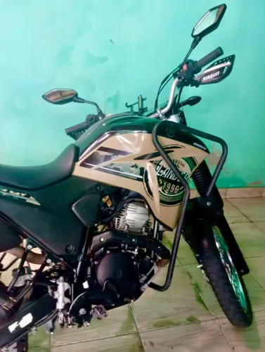 Moto Yamaha XTZ Lander 250