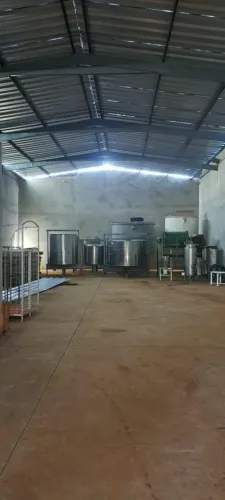 Galpão de 240m² com 01 escritório á venda - Centro