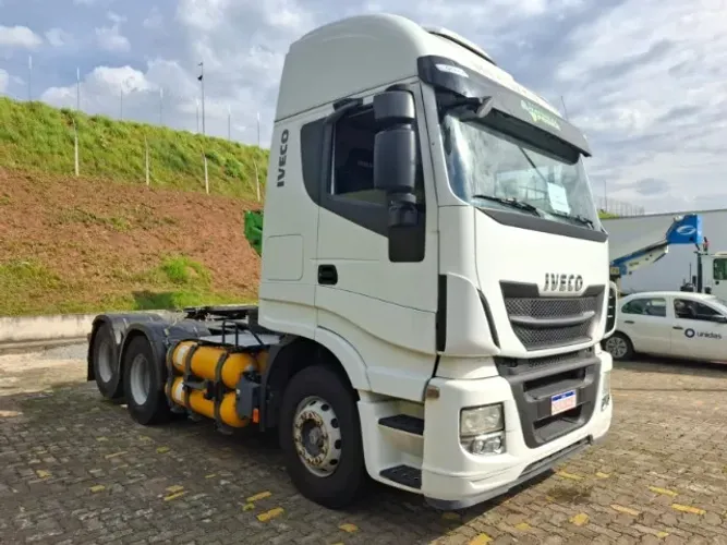 CAVALO MECANICO IVECO HI WAY 600S46T 6X2 60T 460CV GNV