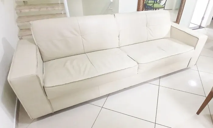Sofá de Luxo 3 Lugares Couro Legítimo - 2,40m