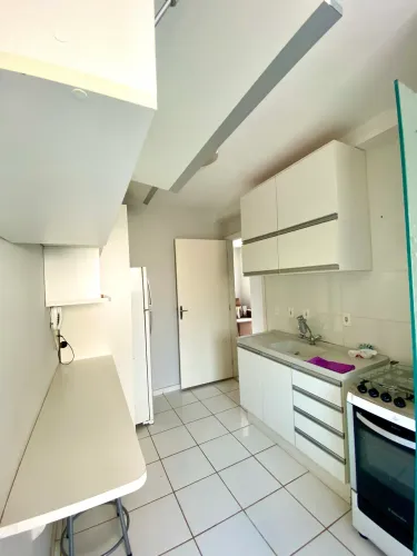 Alugo Apt semi mobiliado Rés .Monza 