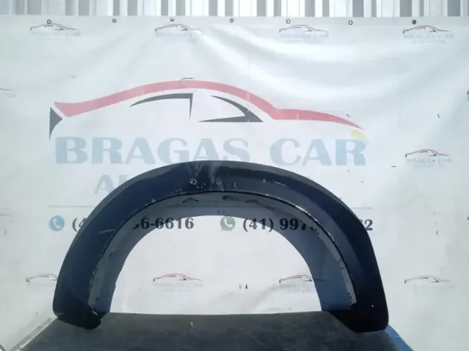 Moldura paralama traseiro direito Hilux 2008 a 2012