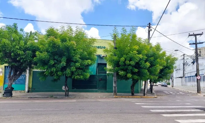GALPÃO C/ EXCELENTE LOCALIZAÇÃO! À 100m da Av. Duque de Caixas, 503,68m², esquina, documen