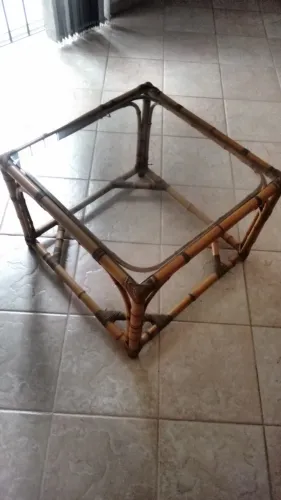 Vendo Mesinha de Bambu | Tampo de Vidro 