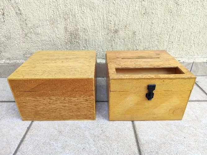 2 Caixas de Madeira Fechada e Aberta para Envelopes / Papel / Ficha