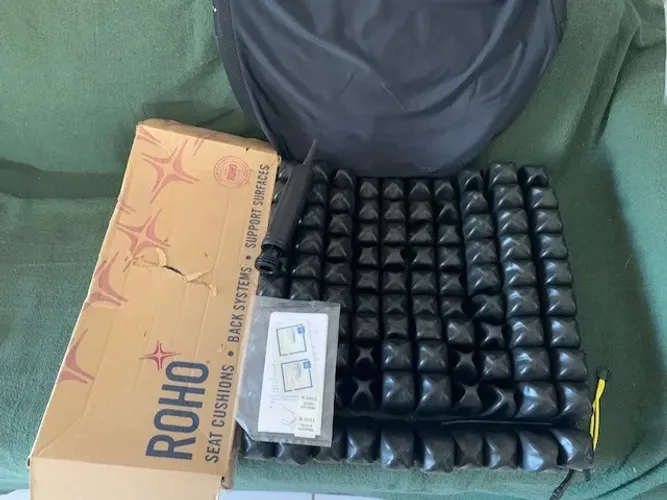Almofada de Ar para Cadeira de Rodas com Sacro rebaixado - ROHO 46.5x46.5cm 