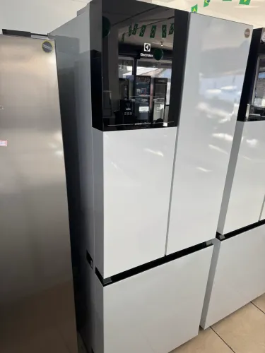 Geladeira Electrolux 03 portas