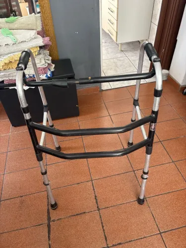 Andador usado