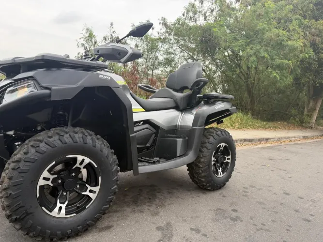 Quadriciclo CFORCE