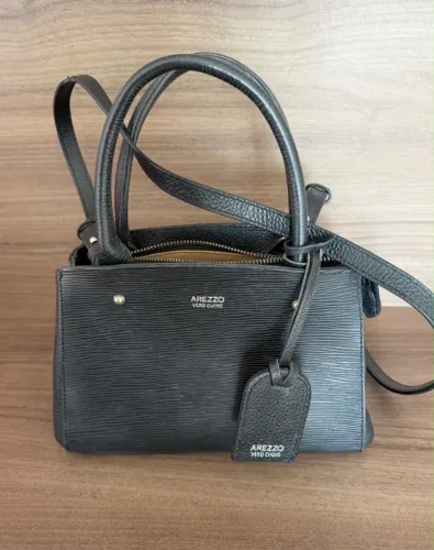 Bolsa Arezzo em Couro
