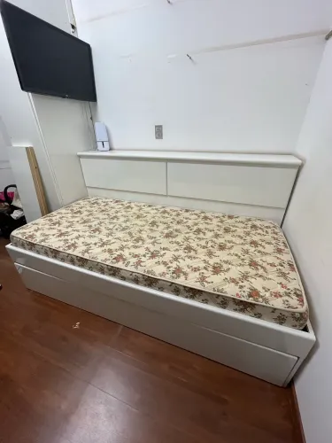 Bicama Solteiro Com Baú, Cabeceira E Cama Auxiliar Branca
