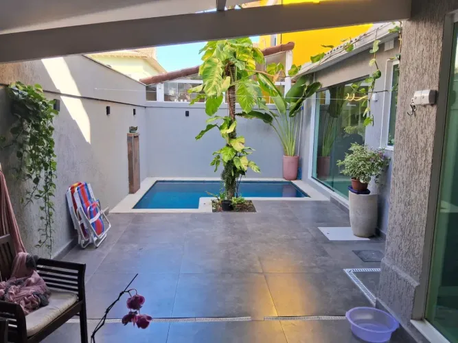 Excelente casa no condomínio Residências do Sol na Barra da Tijuca com 250 m², 5 quartos e