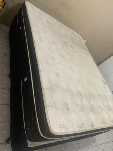 Cama box molas ensacadas