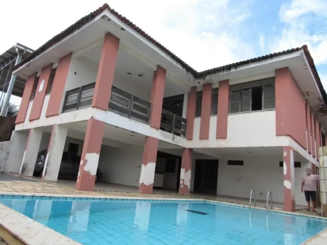 Casa com 6 dormitórios para alugar, 620 m² por R$ 8.000,00/mês - Lagoa Nova - Natal/RN