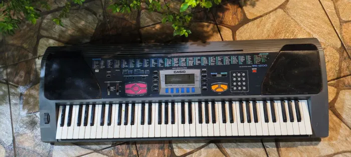 Teclado Casio WK-1200.