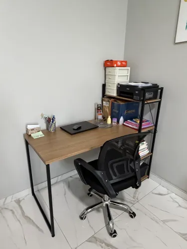 Mesa de escritório + cadeira