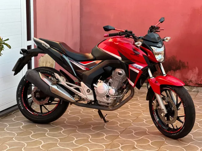 Honda CB Twister [Ano 2017-2018] - Impecável / IPVA Pago / APENAS 7500/ SEGURO TOTAL