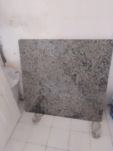 Vende-se pedra de mármore pra mesa