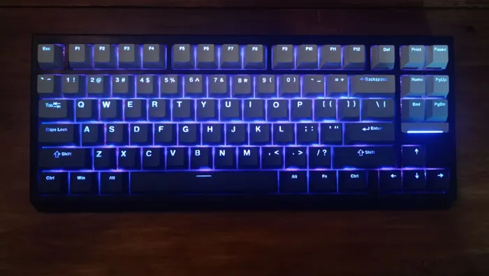 Teclado gamer magnético Epomaker G84 he 