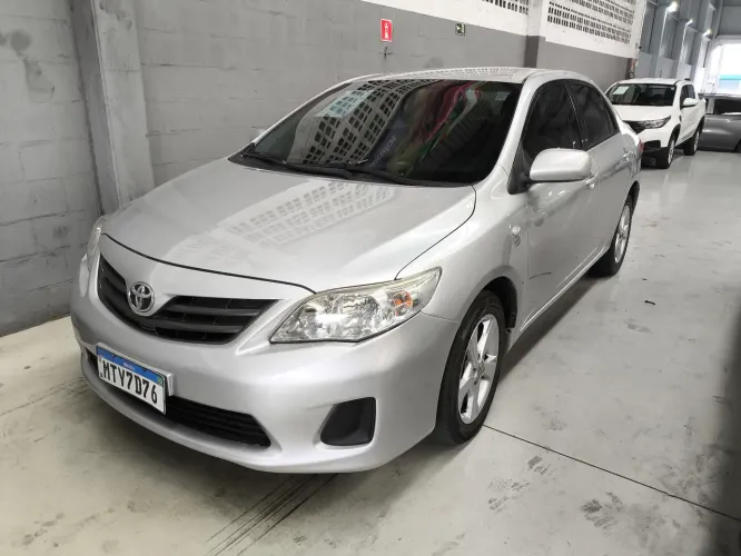 Toyota Corolla GLI 1.8 Flex 16V Mec. 2012