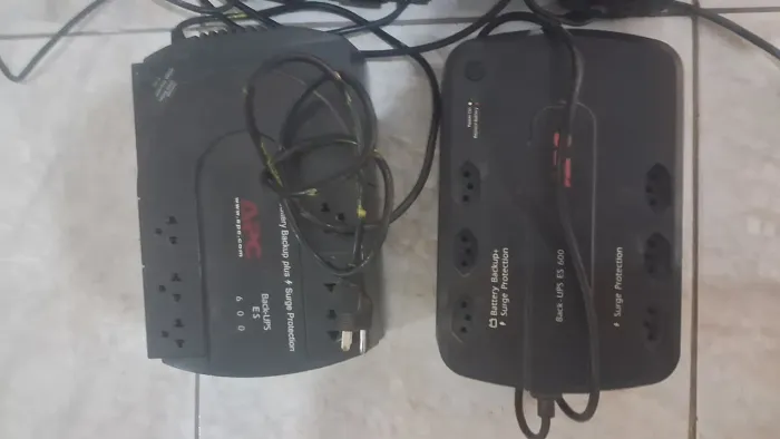 Lote no break 600 APC sem bateria.