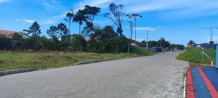 PRAIA DO ERVINO  LINDO TERRENO 13m x 28m, Rua Pavimentada!!