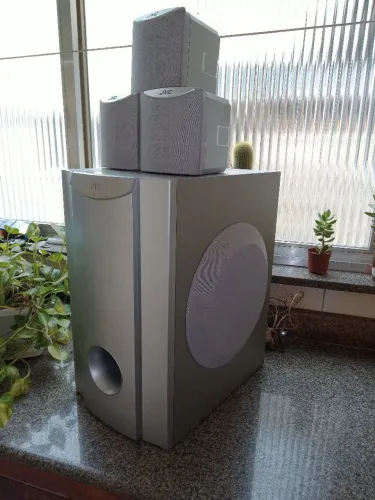Kit Caixa de Som Home Theater JVC.